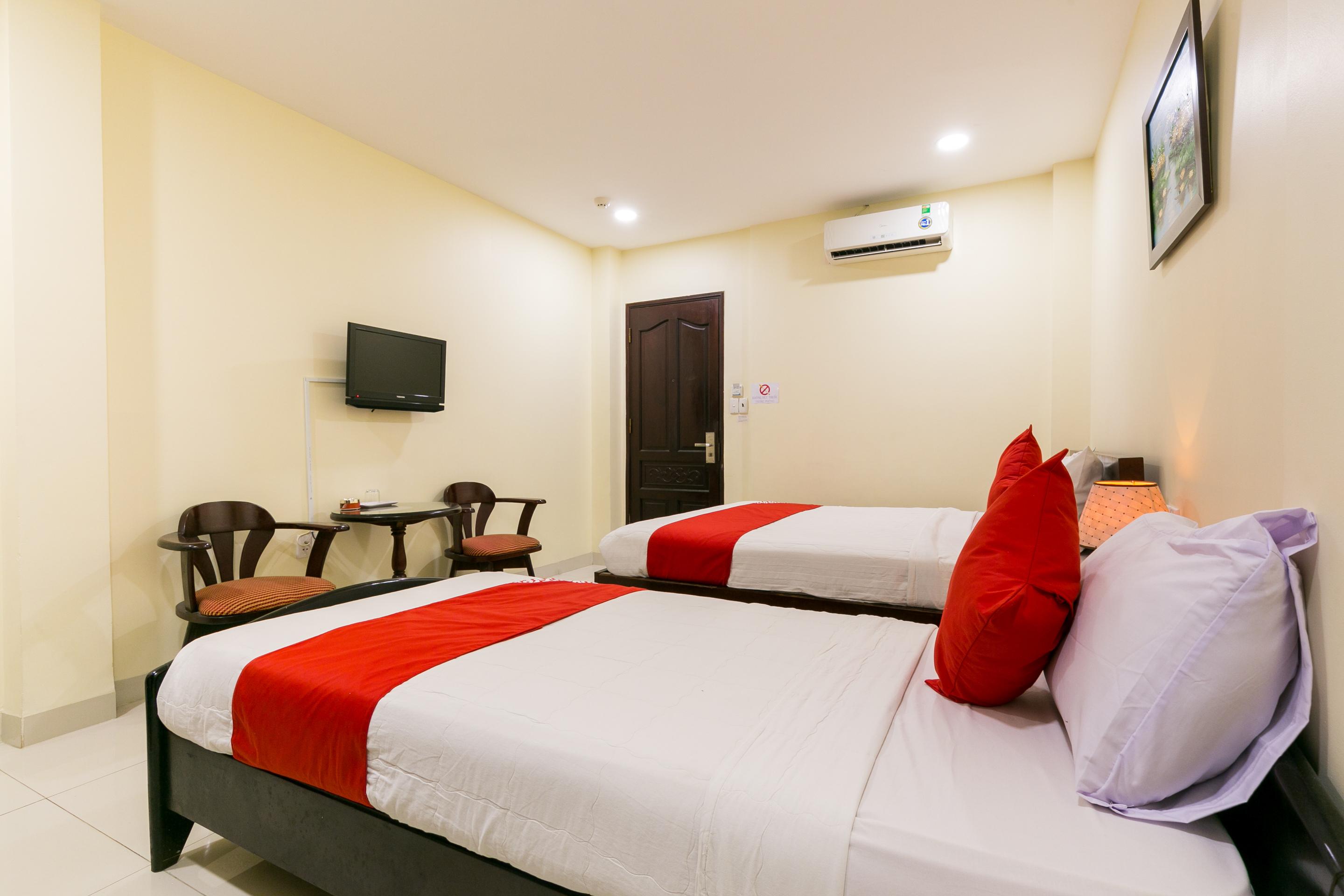Oyo 422 Nguyen Thanh Hotel Ho Şi Min Exterior foto