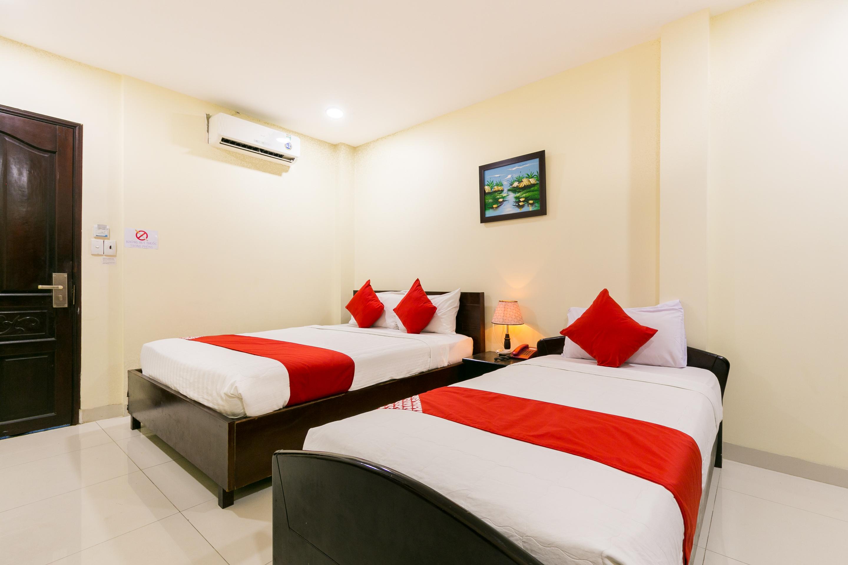 Oyo 422 Nguyen Thanh Hotel Ho Şi Min Exterior foto